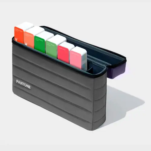 Product image of the product “PANTONE Essentials Guide Set | 7,617 Spot, CMYK & Digital Colour References ”