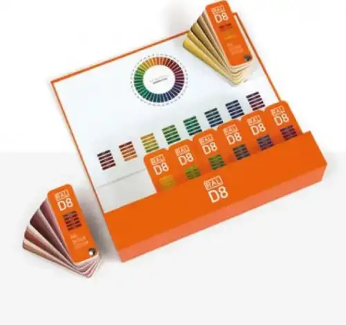 Artikelbild des Artikels “RAL D8 Design Box with 8 colour fan decks “