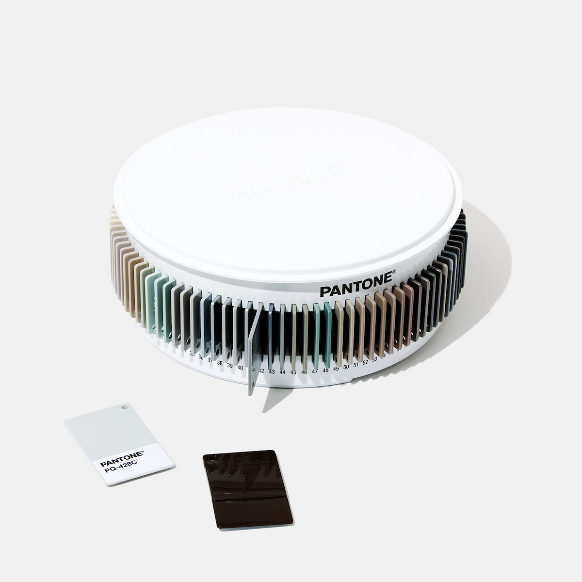 Product image 1 of the product “PANTONE Plastic Chip Color Set Blacks & Grays ”
