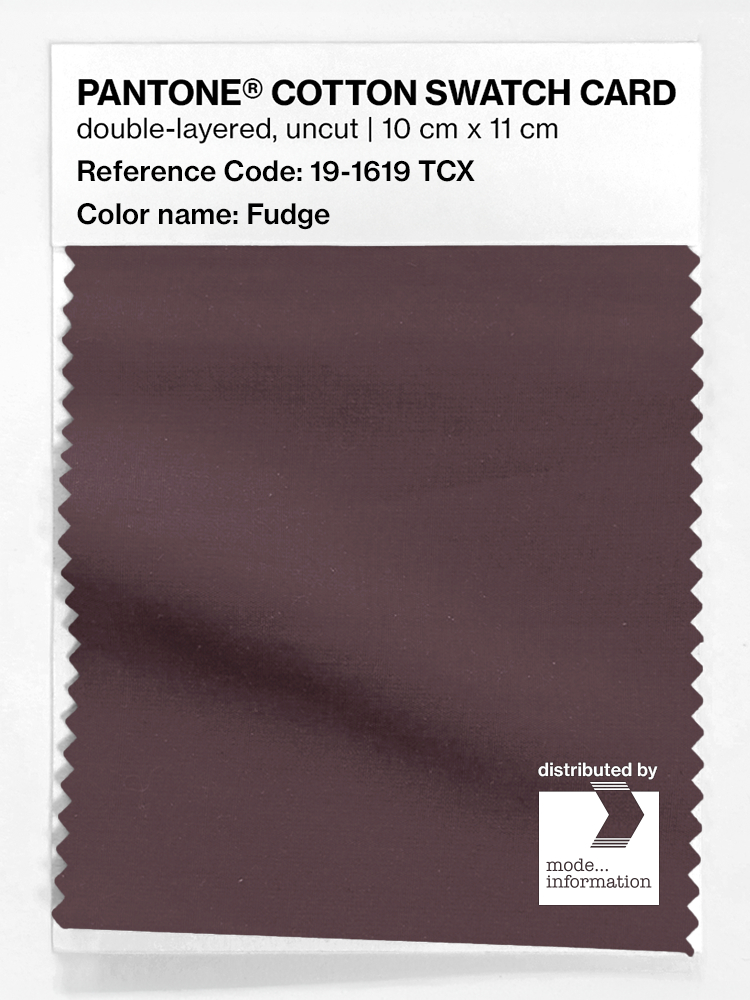 Product image 1 of the product “PANTONE® COTTON SWATCH CARD 19-1619 TCX Fudge ”