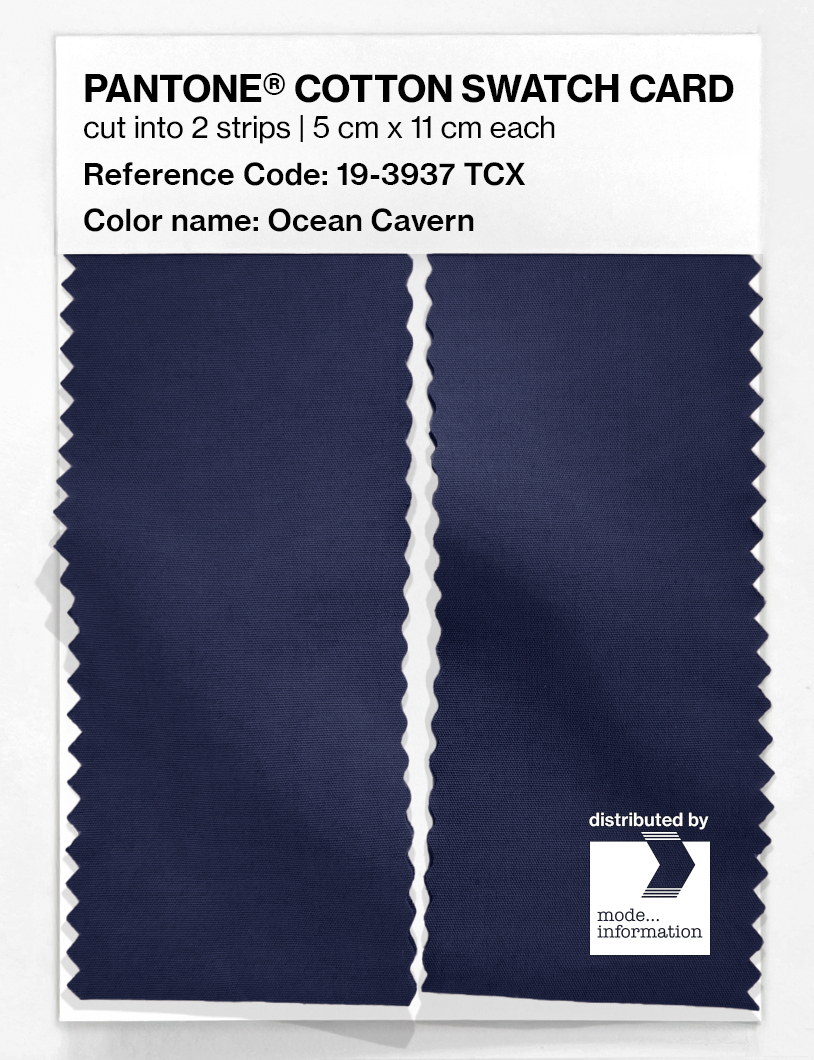 Product image 2 of the product “PANTONE® COTTON SWATCH CARD 19-3937 TCX Ocean Cavern ”
