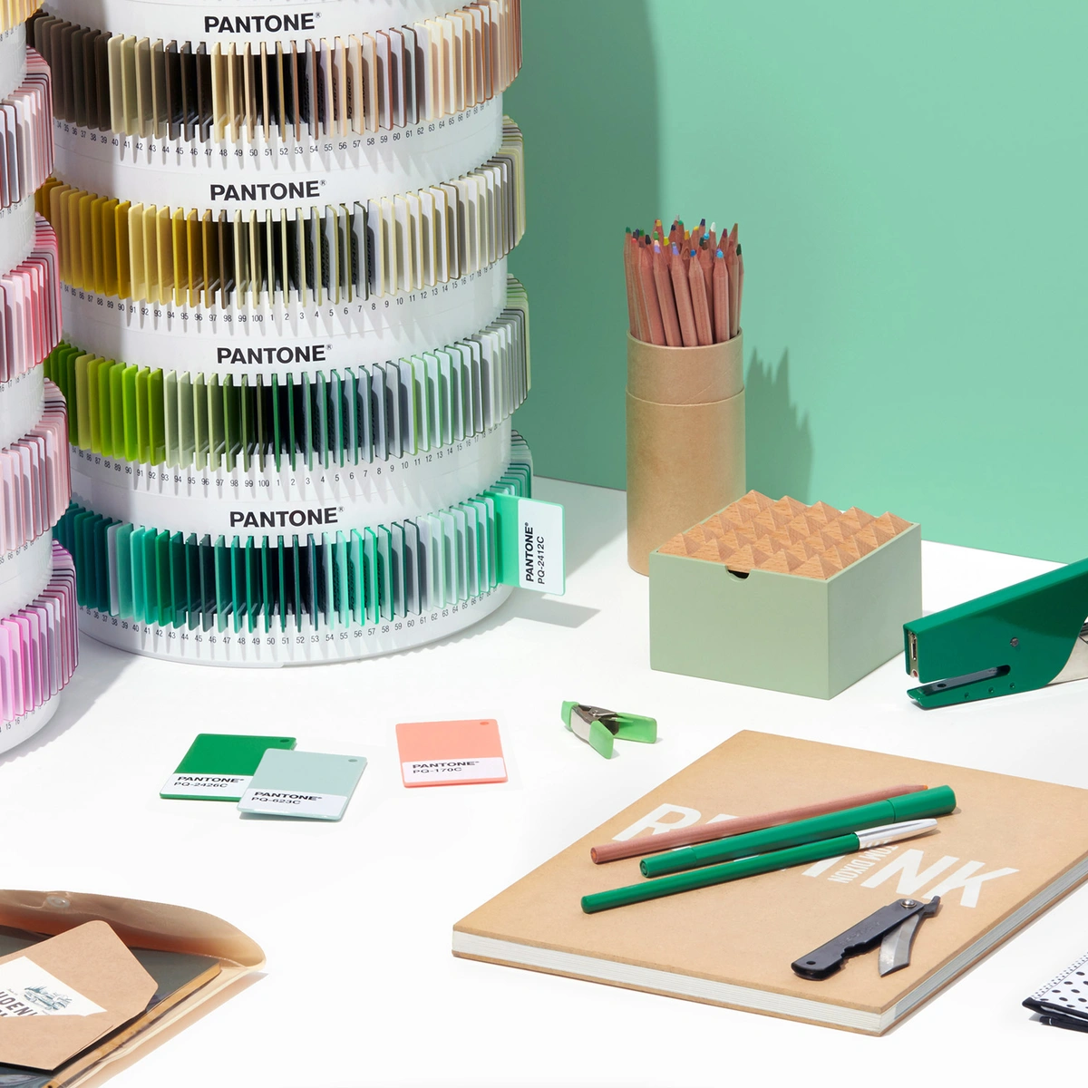 Product image 2 of the product “PANTONE PLUS Plastic Standard Chips Collection | 1,755 PMS Plastic Colour Standards ”