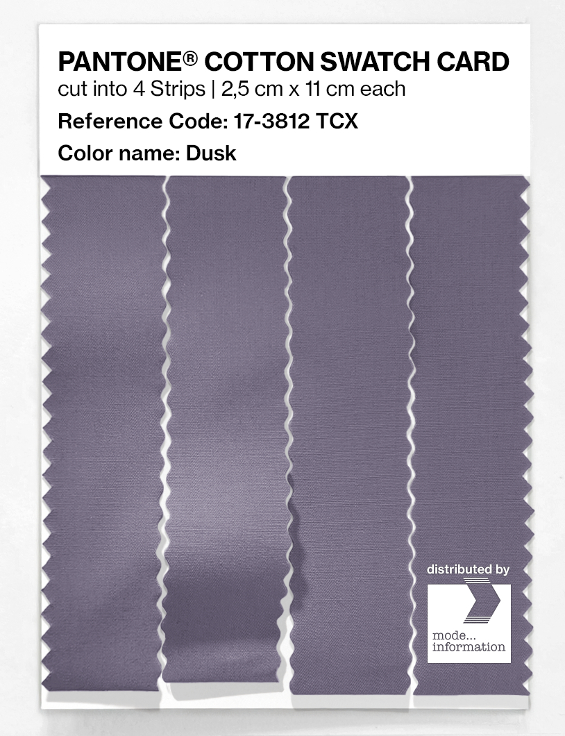 Product image 3 of the product “PANTONE® COTTON SWATCH CARD 17-3812 TCX Dusk ”