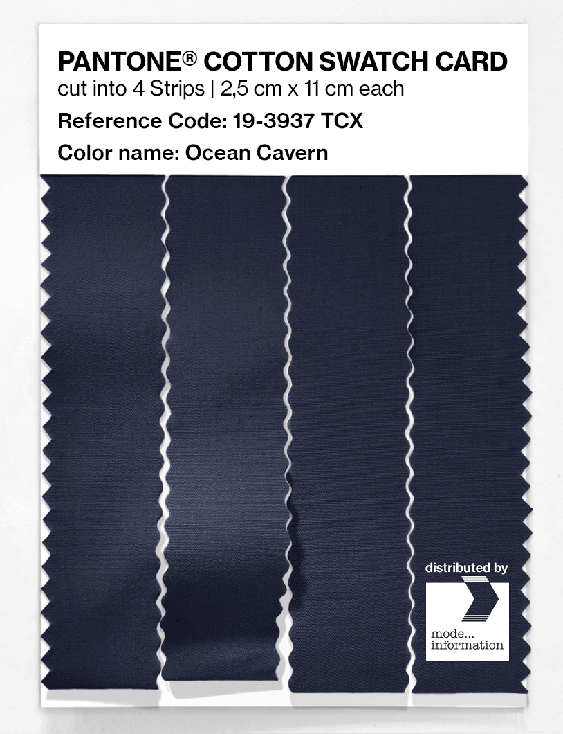 Product image 3 of the product “PANTONE® COTTON SWATCH CARD 19-3937 TCX Ocean Cavern ”