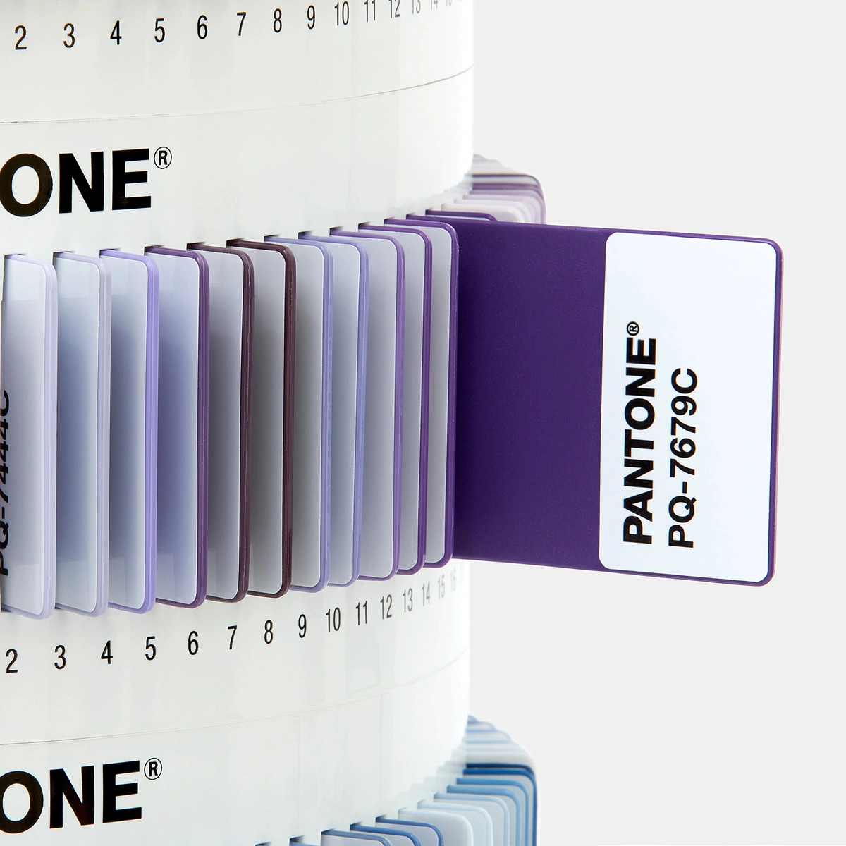 Product image 4 of the product “PANTONE PLUS Plastic Standard Chips Collection | 1,755 PMS Plastic Colour Standards ”