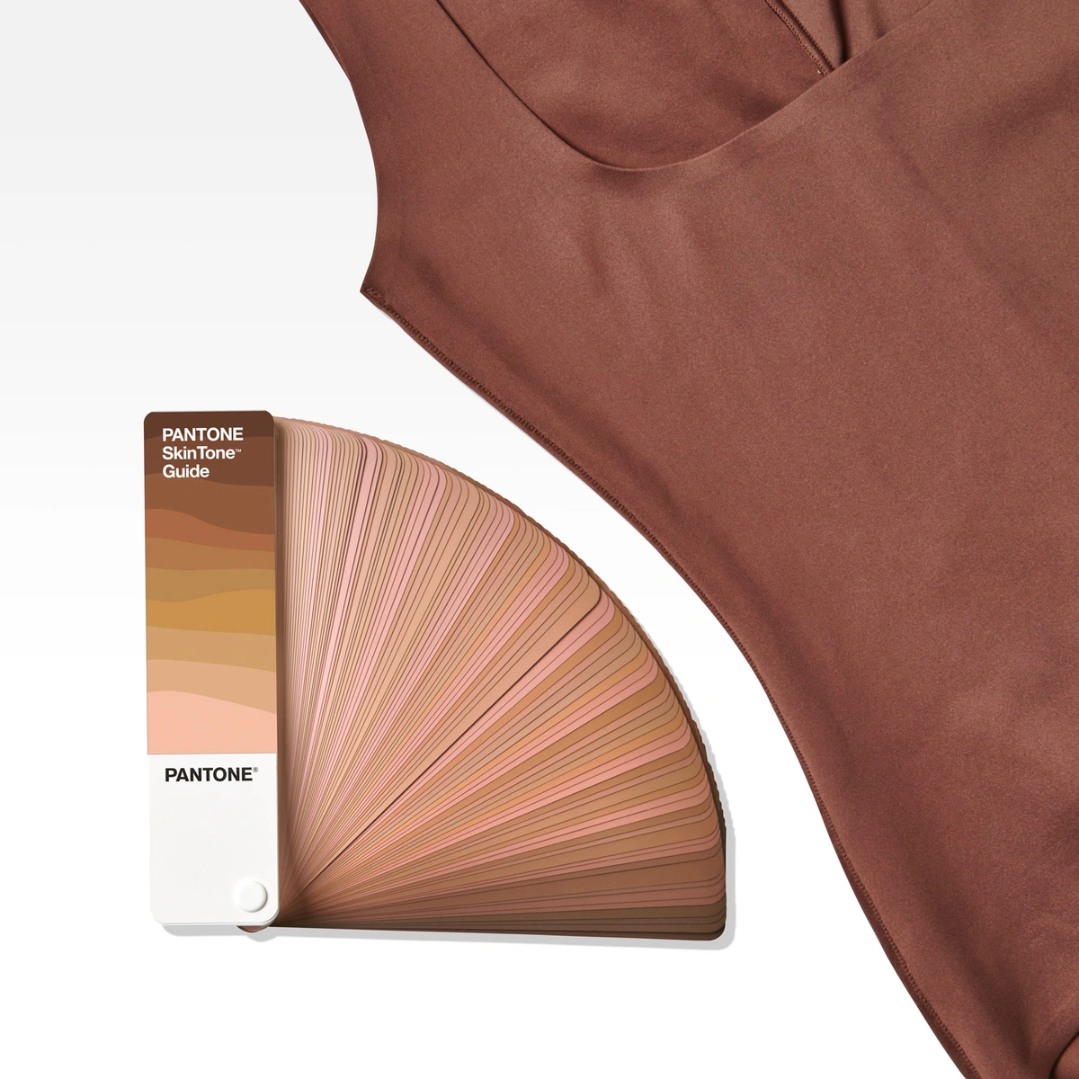 Product image 4 of the product “PANTONE SkinTone Guide | 138 Professional Skin Tone Colour References ”