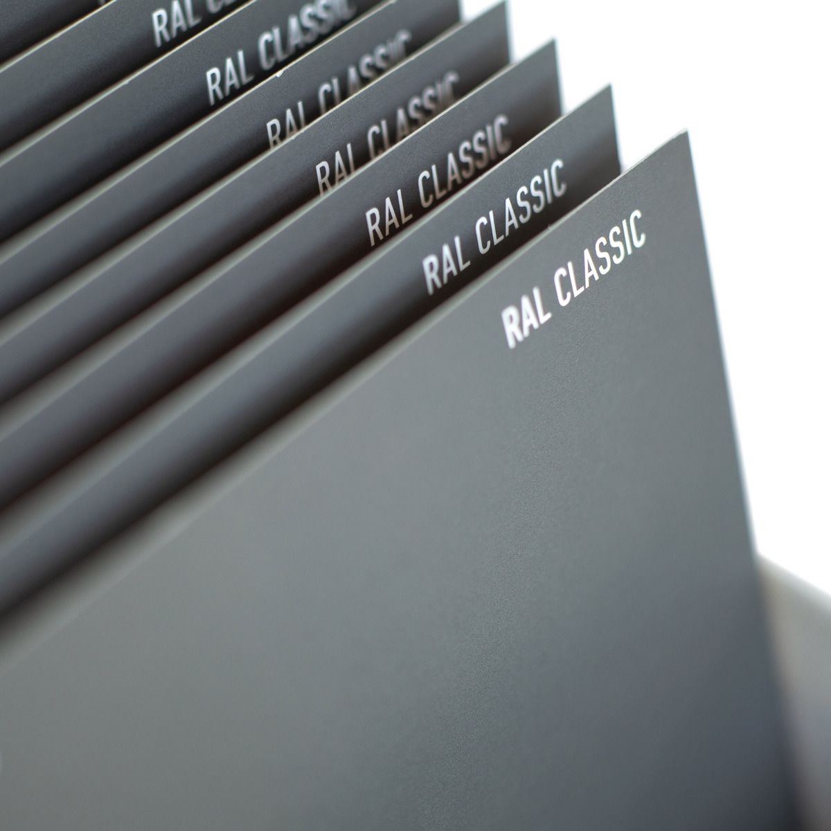 Artikelbild 4 des Artikels “RAL K6 Box | 216 RAL CLASSIC A6-Blätter für professionelle Farbgestaltung “